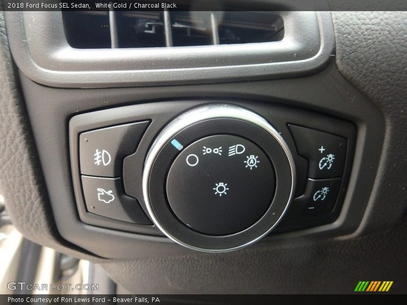White Gold / Charcoal Black 2018 Ford Focus SEL Sedan