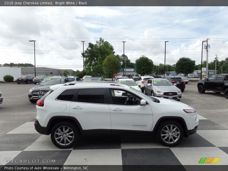 Bright White / Black 2018 Jeep Cherokee Limited