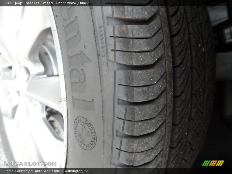 Bright White / Black 2018 Jeep Cherokee Limited