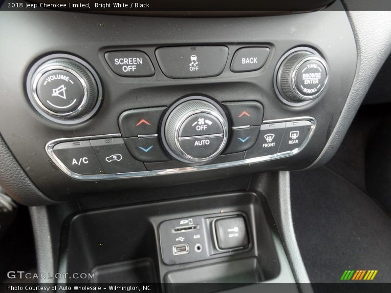 Bright White / Black 2018 Jeep Cherokee Limited