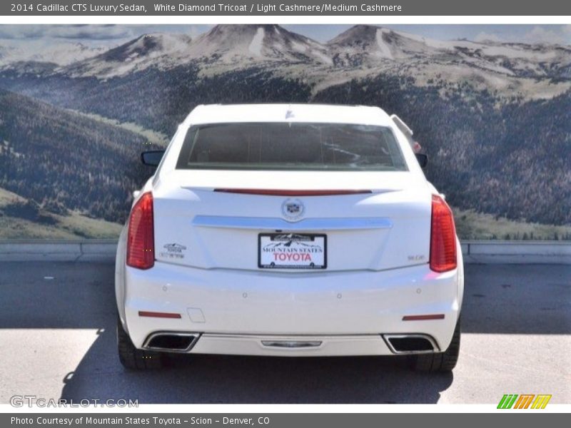 White Diamond Tricoat / Light Cashmere/Medium Cashmere 2014 Cadillac CTS Luxury Sedan