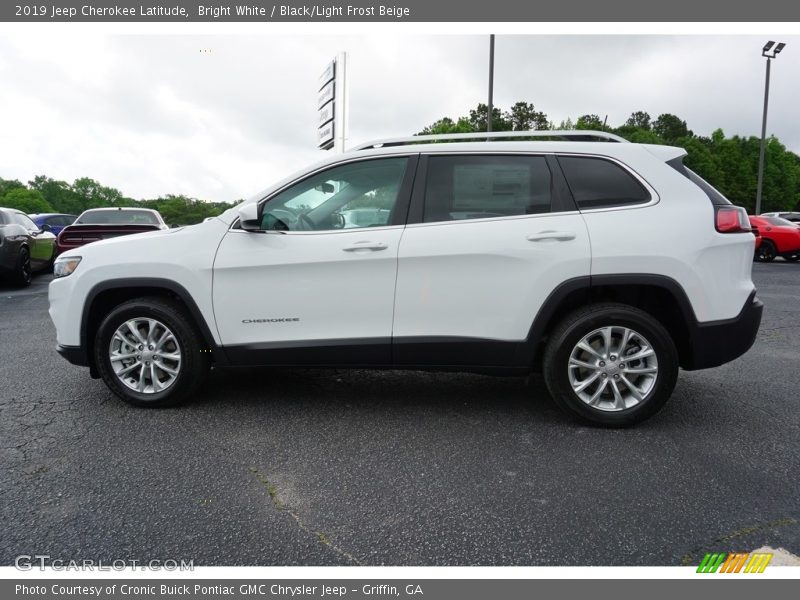 Bright White / Black/Light Frost Beige 2019 Jeep Cherokee Latitude