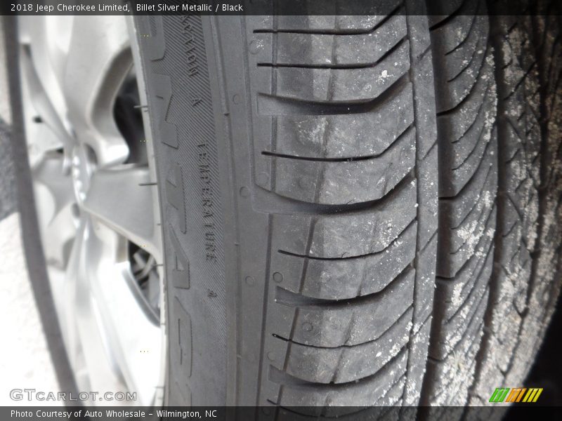 Billet Silver Metallic / Black 2018 Jeep Cherokee Limited