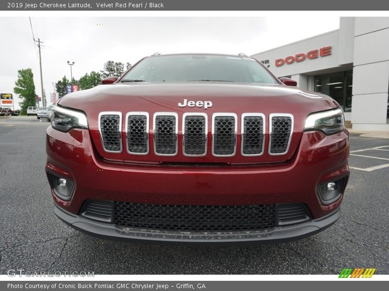 Velvet Red Pearl / Black 2019 Jeep Cherokee Latitude