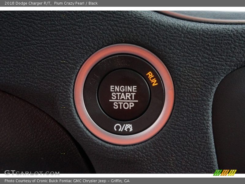 Plum Crazy Pearl / Black 2018 Dodge Charger R/T