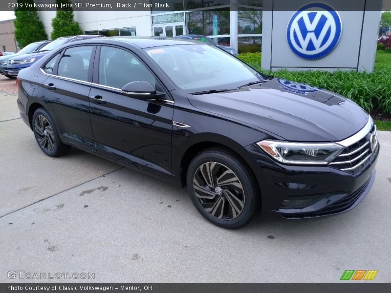 Front 3/4 View of 2019 Jetta SEL Premium