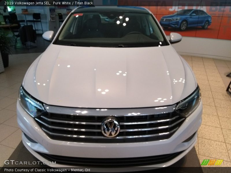 Pure White / Titan Black 2019 Volkswagen Jetta SEL