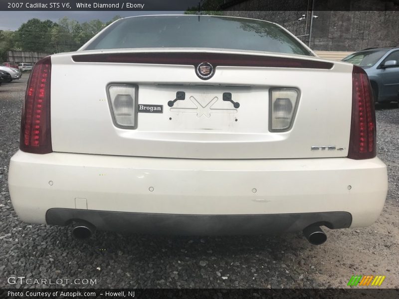 White Diamond / Ebony 2007 Cadillac STS V6