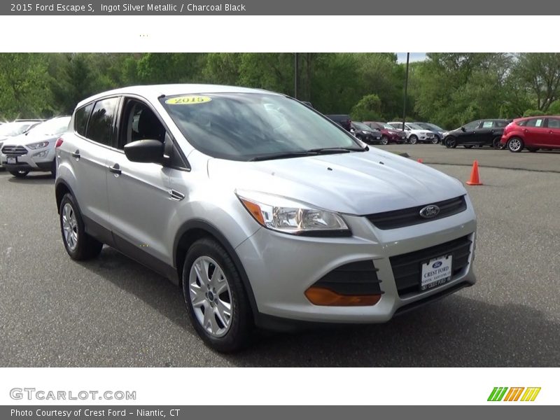 Ingot Silver Metallic / Charcoal Black 2015 Ford Escape S