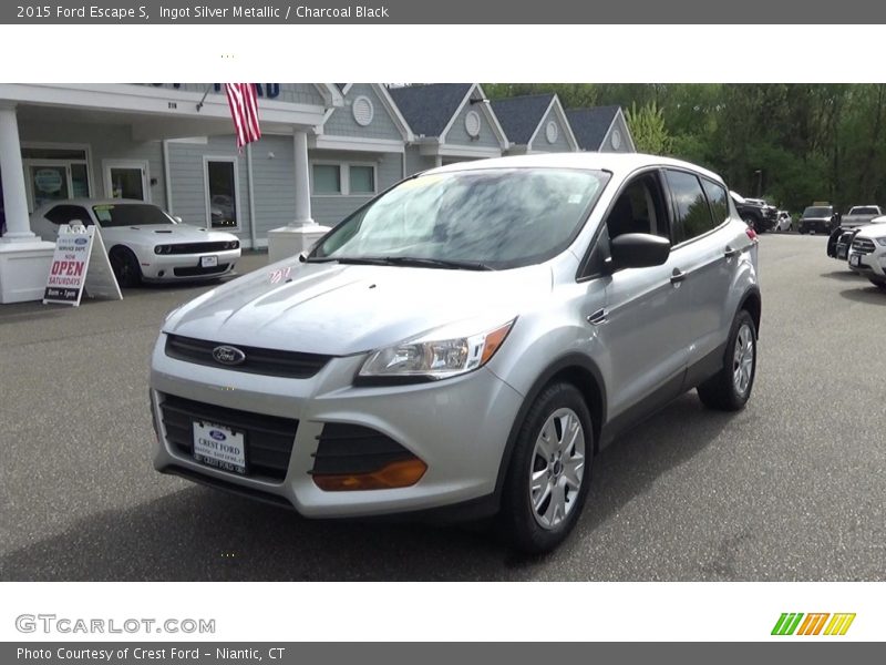 Ingot Silver Metallic / Charcoal Black 2015 Ford Escape S