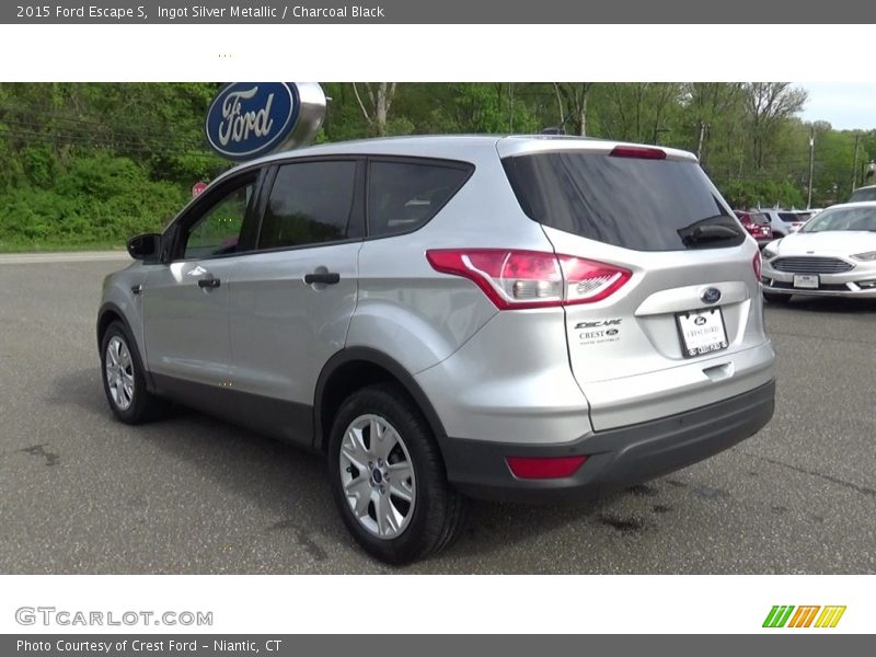 Ingot Silver Metallic / Charcoal Black 2015 Ford Escape S