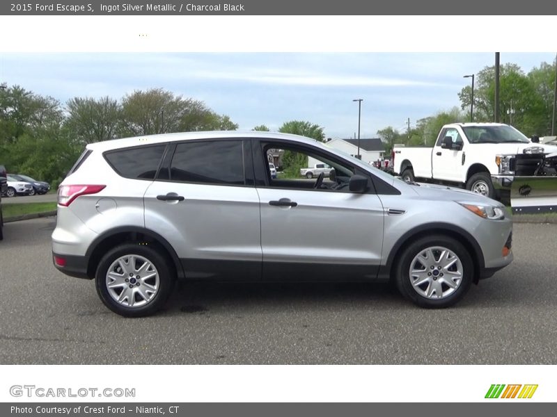 Ingot Silver Metallic / Charcoal Black 2015 Ford Escape S