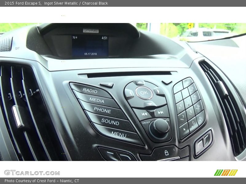 Ingot Silver Metallic / Charcoal Black 2015 Ford Escape S