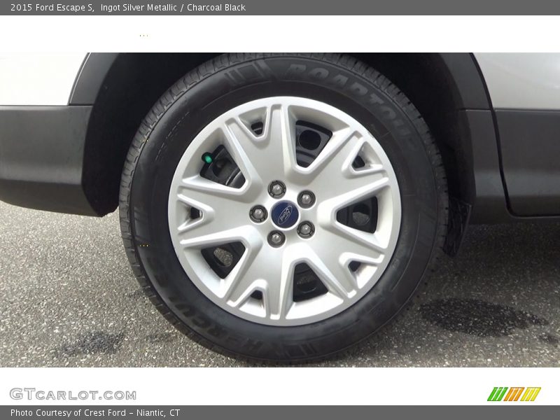 Ingot Silver Metallic / Charcoal Black 2015 Ford Escape S