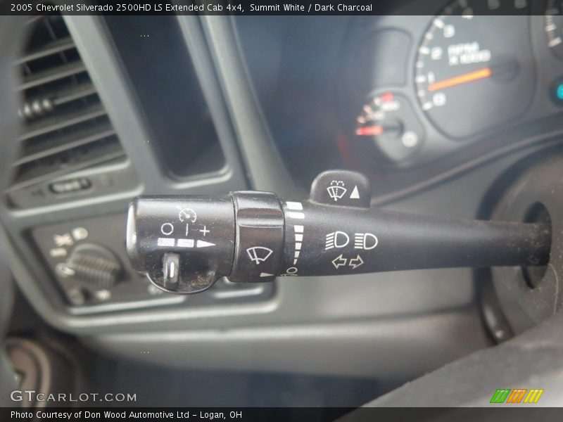 Summit White / Dark Charcoal 2005 Chevrolet Silverado 2500HD LS Extended Cab 4x4