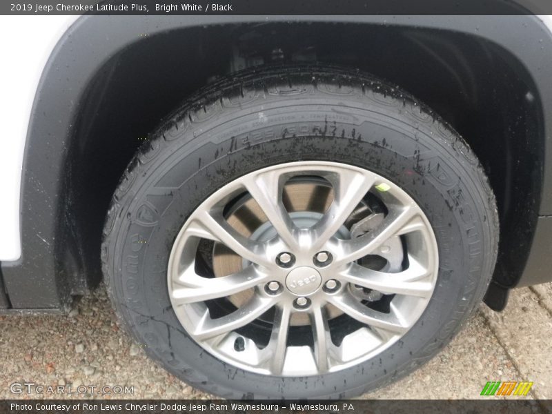 Bright White / Black 2019 Jeep Cherokee Latitude Plus