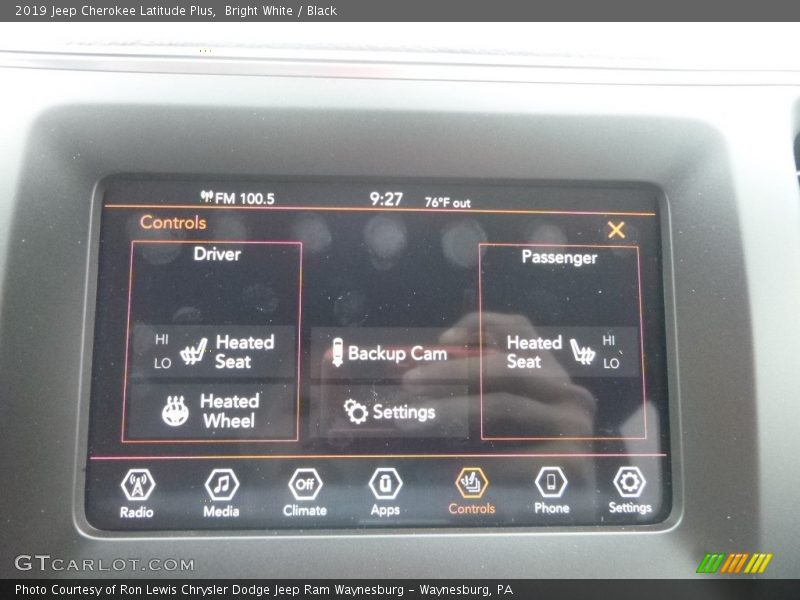 Bright White / Black 2019 Jeep Cherokee Latitude Plus