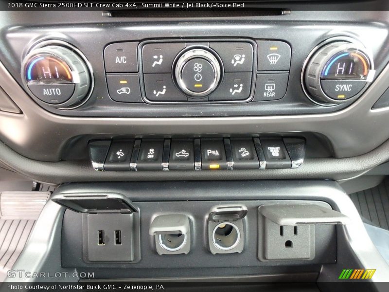 Summit White / Jet Black/­Spice Red 2018 GMC Sierra 2500HD SLT Crew Cab 4x4