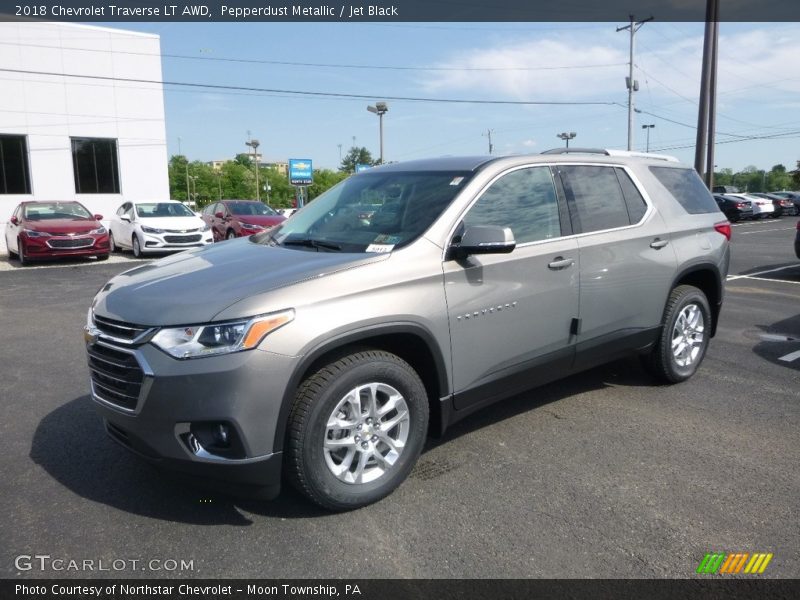 Pepperdust Metallic / Jet Black 2018 Chevrolet Traverse LT AWD