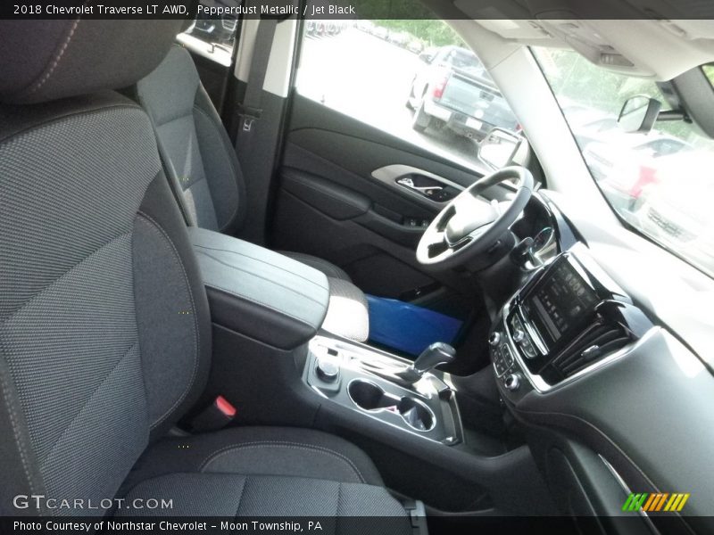 Pepperdust Metallic / Jet Black 2018 Chevrolet Traverse LT AWD