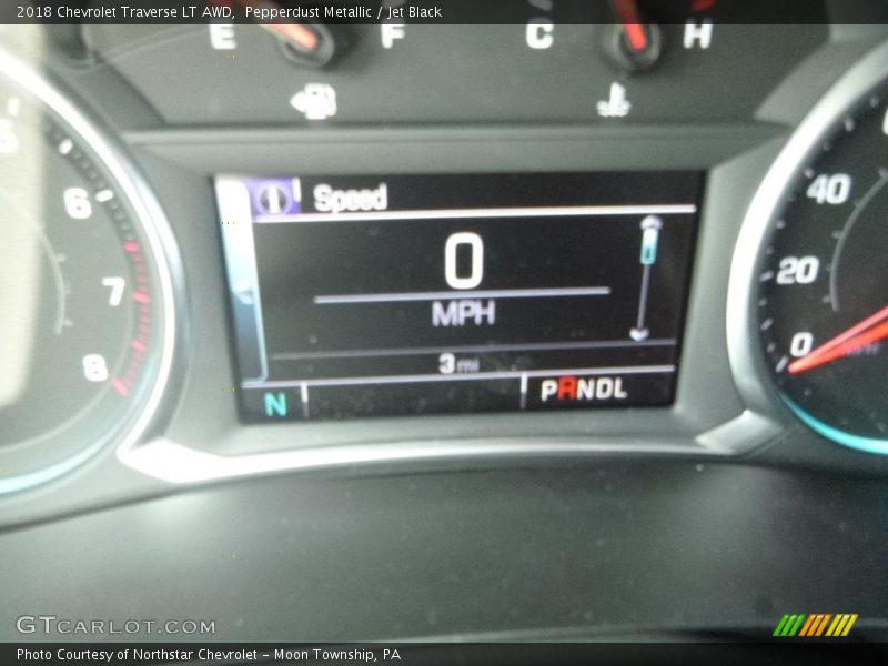Pepperdust Metallic / Jet Black 2018 Chevrolet Traverse LT AWD