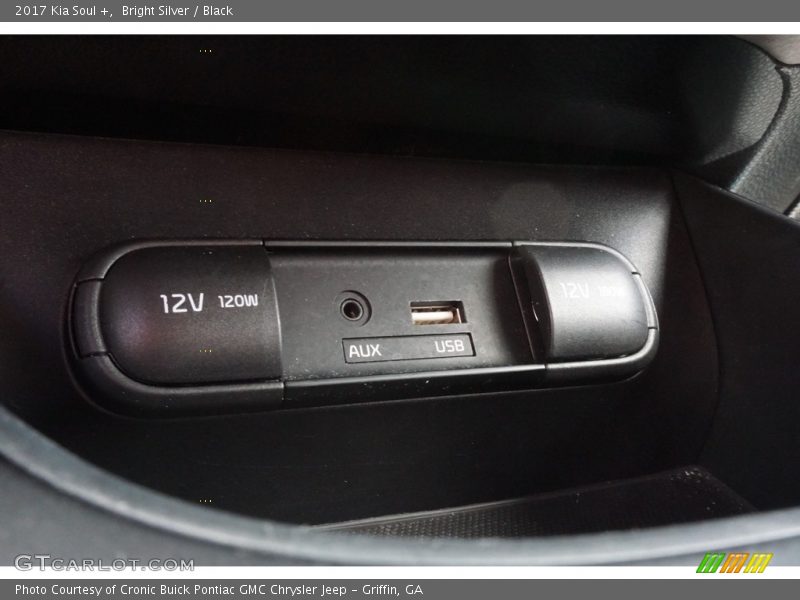 Bright Silver / Black 2017 Kia Soul +