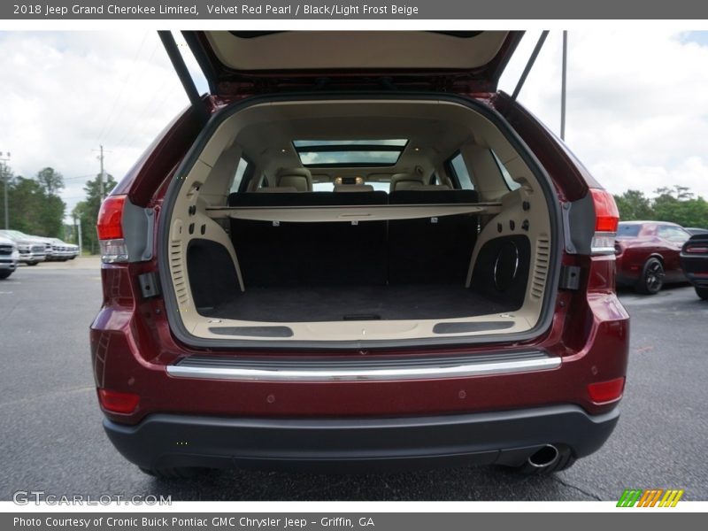 Velvet Red Pearl / Black/Light Frost Beige 2018 Jeep Grand Cherokee Limited