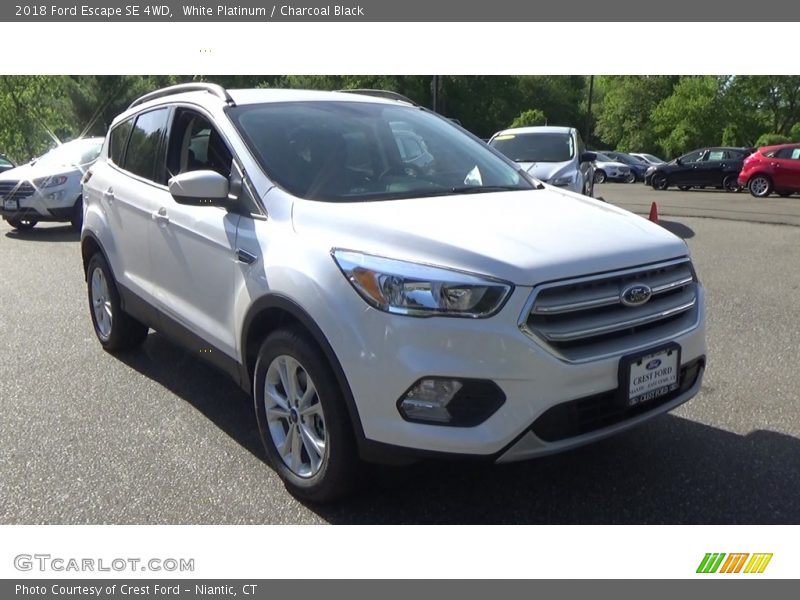White Platinum / Charcoal Black 2018 Ford Escape SE 4WD