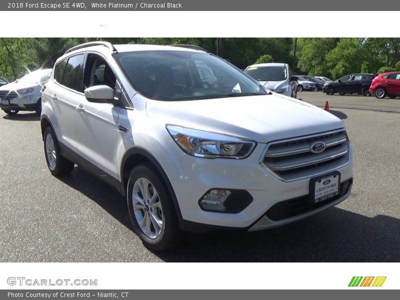 White Platinum / Charcoal Black 2018 Ford Escape SE 4WD