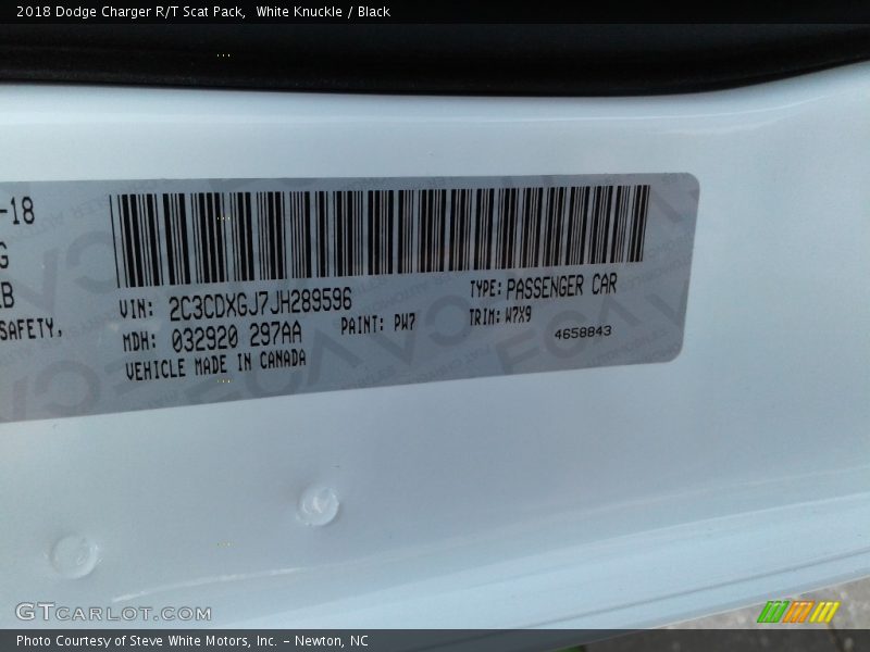 White Knuckle / Black 2018 Dodge Charger R/T Scat Pack