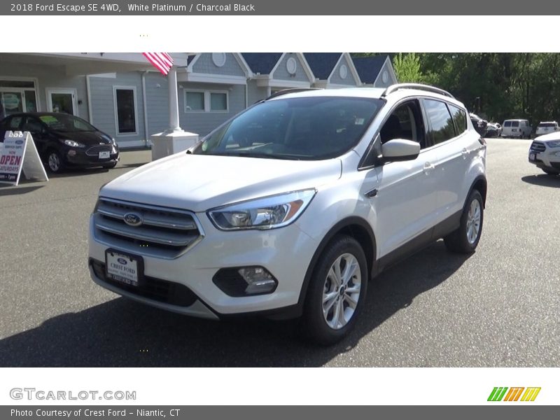 White Platinum / Charcoal Black 2018 Ford Escape SE 4WD