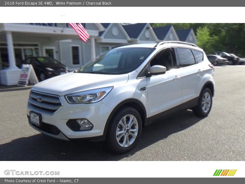 White Platinum / Charcoal Black 2018 Ford Escape SE 4WD