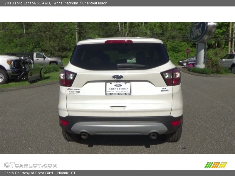 White Platinum / Charcoal Black 2018 Ford Escape SE 4WD