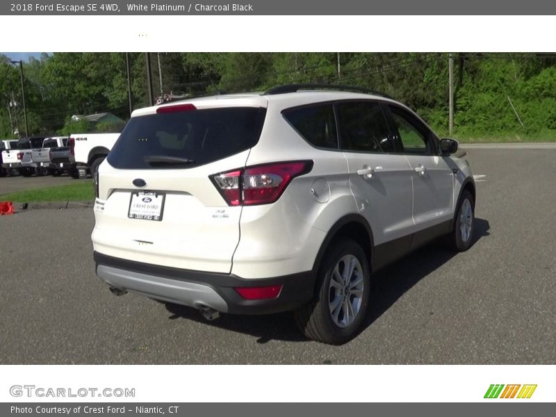 White Platinum / Charcoal Black 2018 Ford Escape SE 4WD