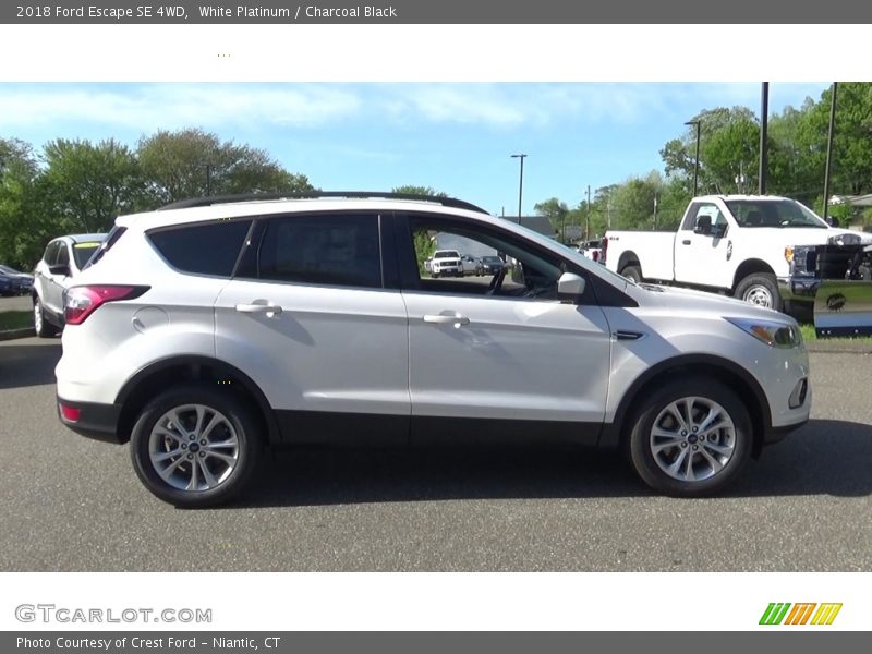 White Platinum / Charcoal Black 2018 Ford Escape SE 4WD