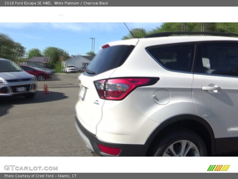 White Platinum / Charcoal Black 2018 Ford Escape SE 4WD