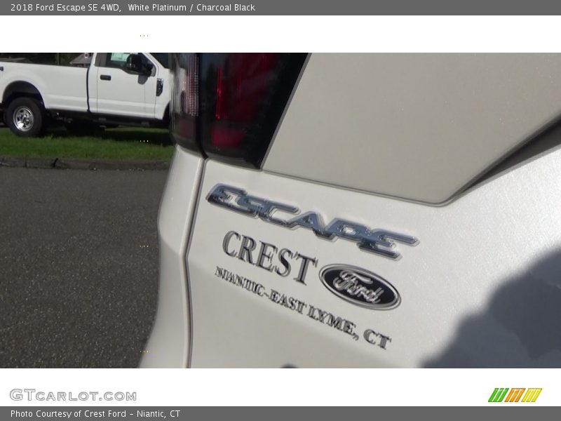 White Platinum / Charcoal Black 2018 Ford Escape SE 4WD