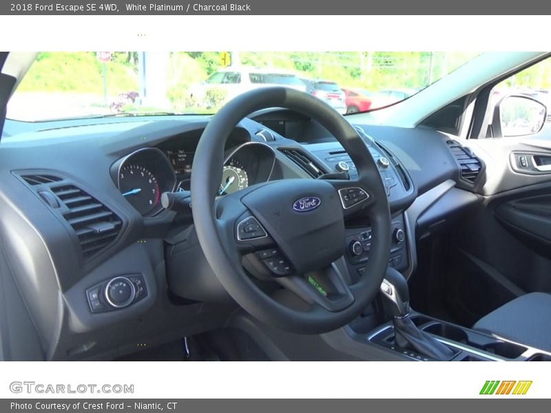 White Platinum / Charcoal Black 2018 Ford Escape SE 4WD