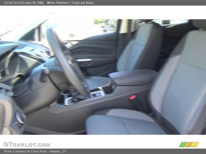 White Platinum / Charcoal Black 2018 Ford Escape SE 4WD