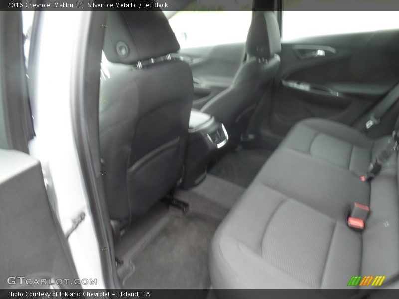 Silver Ice Metallic / Jet Black 2016 Chevrolet Malibu LT