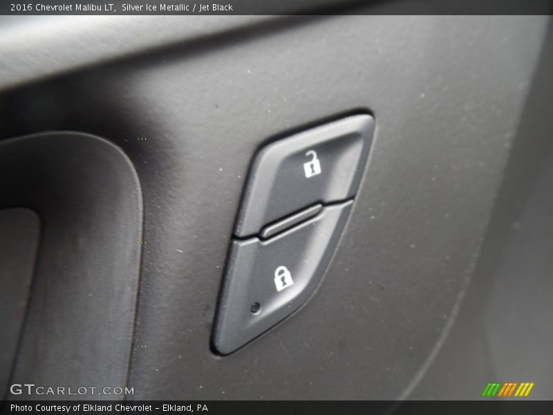 Silver Ice Metallic / Jet Black 2016 Chevrolet Malibu LT