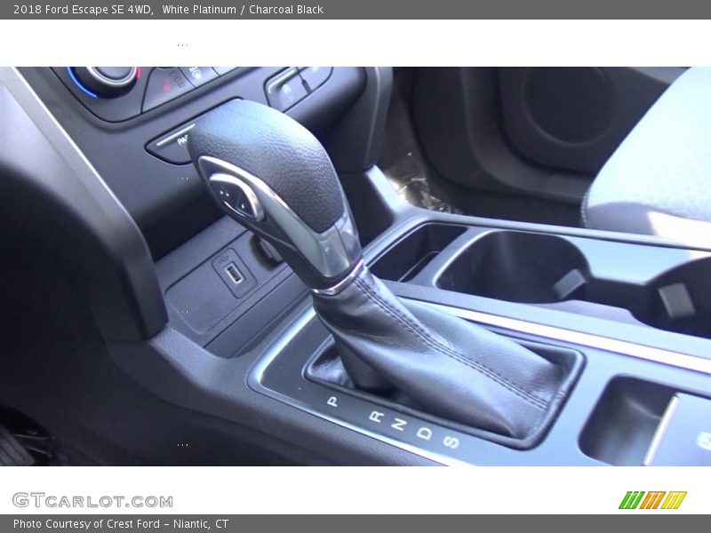 White Platinum / Charcoal Black 2018 Ford Escape SE 4WD