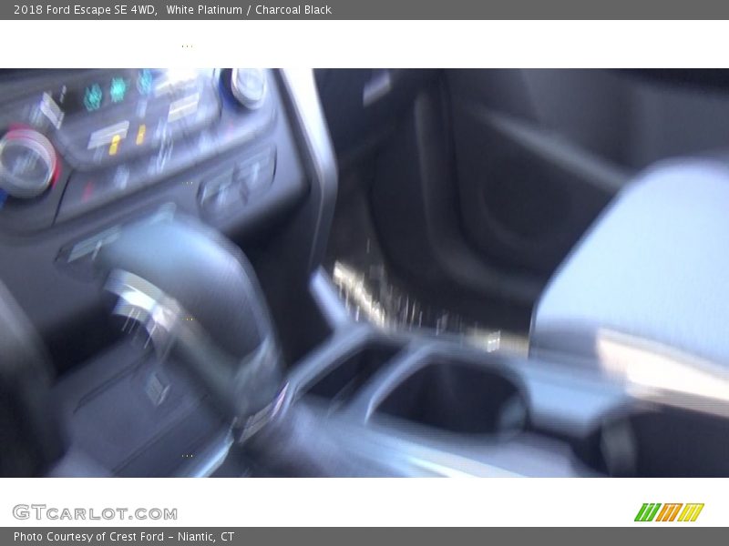 White Platinum / Charcoal Black 2018 Ford Escape SE 4WD