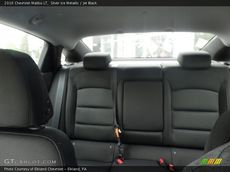 Silver Ice Metallic / Jet Black 2016 Chevrolet Malibu LT