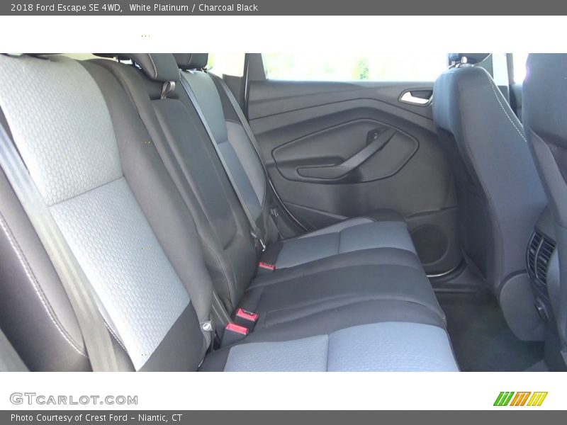 White Platinum / Charcoal Black 2018 Ford Escape SE 4WD