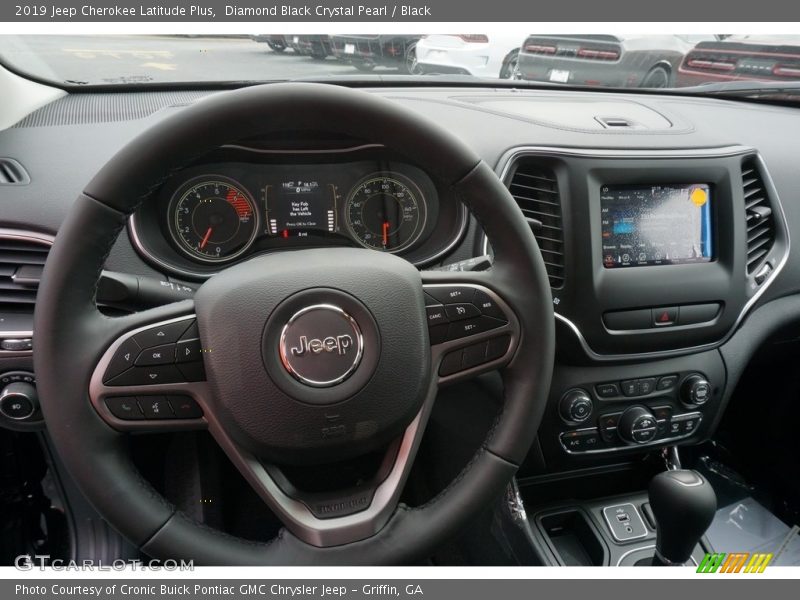 Diamond Black Crystal Pearl / Black 2019 Jeep Cherokee Latitude Plus