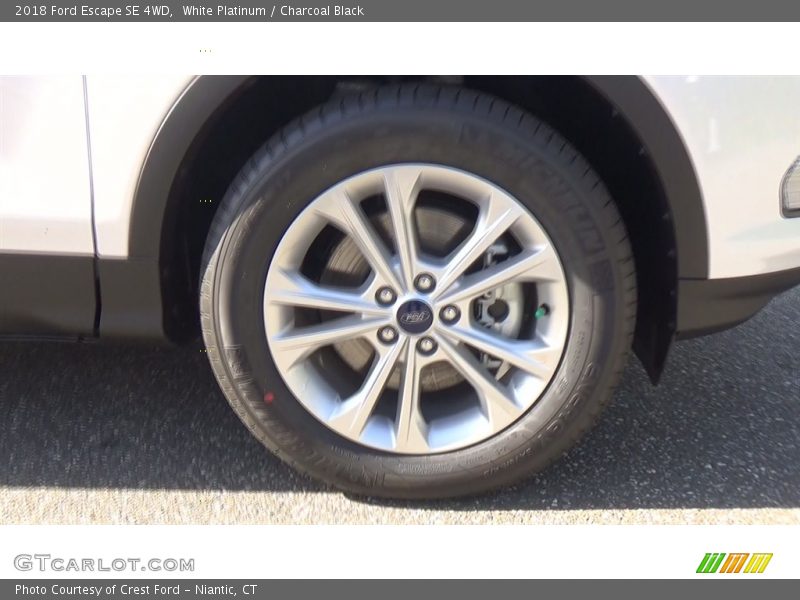 White Platinum / Charcoal Black 2018 Ford Escape SE 4WD