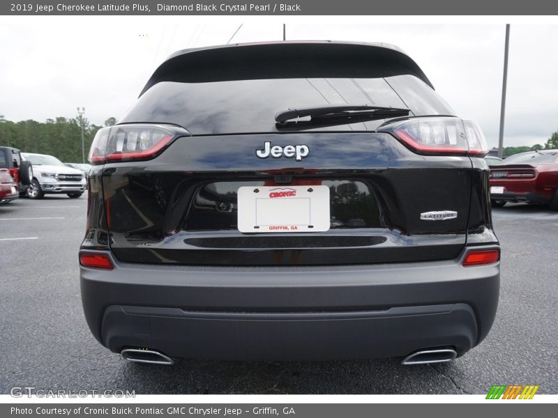 Diamond Black Crystal Pearl / Black 2019 Jeep Cherokee Latitude Plus