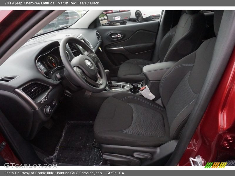 Velvet Red Pearl / Black 2019 Jeep Cherokee Latitude