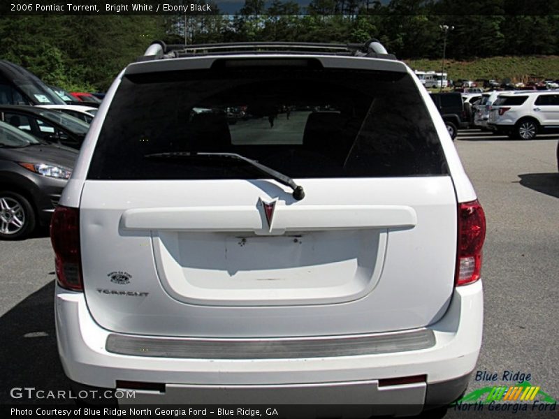 Bright White / Ebony Black 2006 Pontiac Torrent